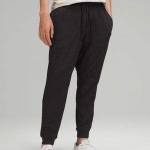 Lululemon Men’s At Ease Jogger | Heathered Black/Black | Size Medium